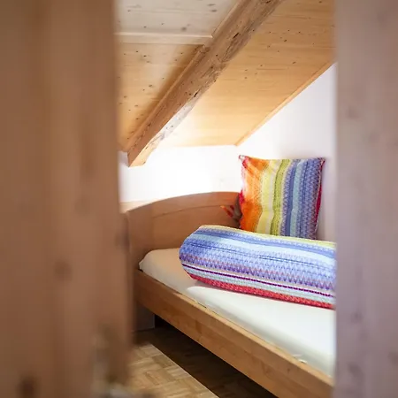 Chasa Porta 19 アパート